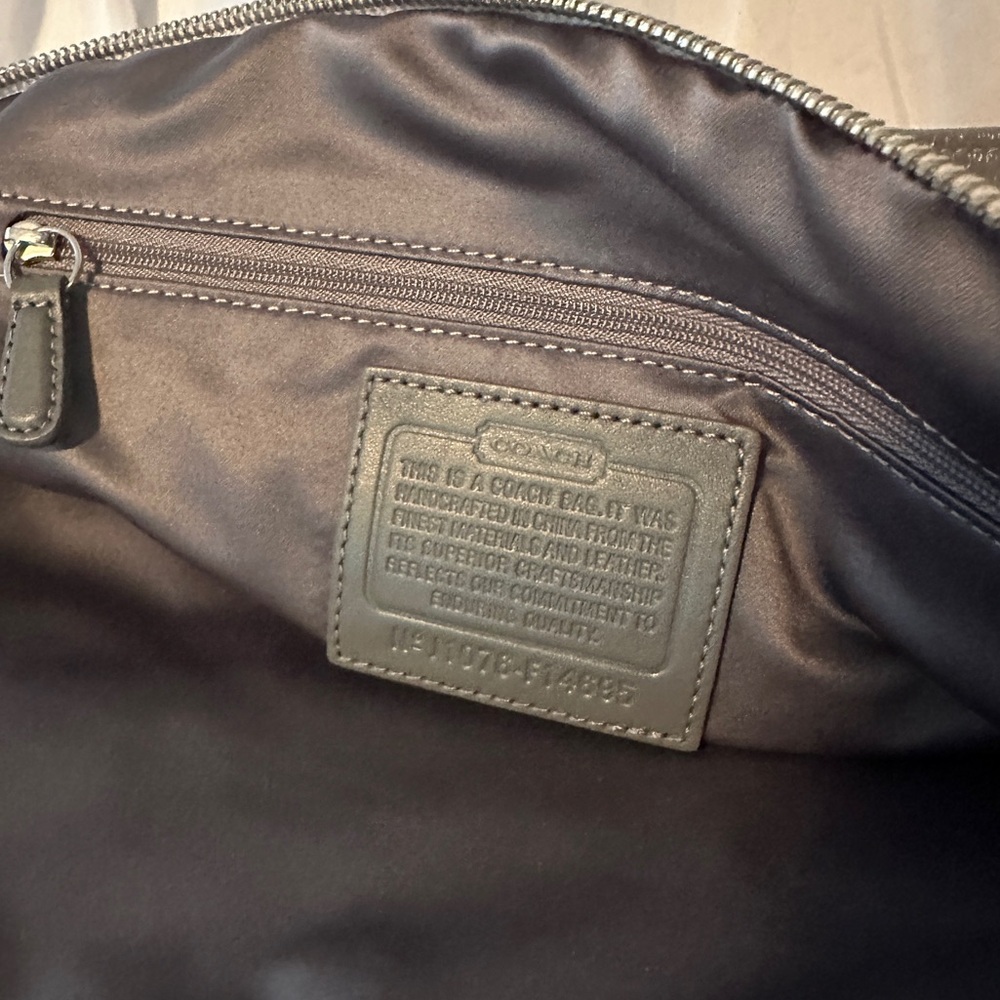 Coach Silver Logo Bag - Picture 4 of 4